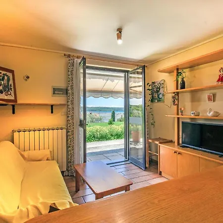 Appartement Gorgeous In With Kitchen