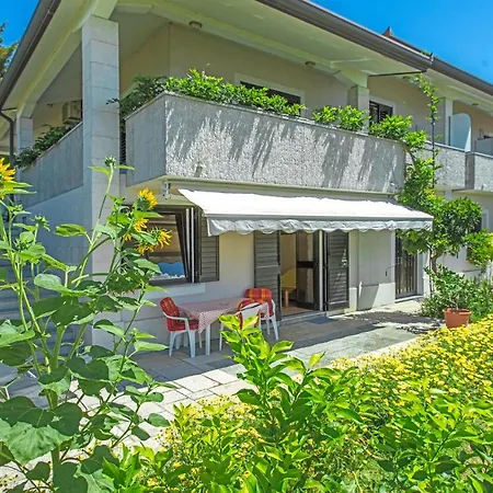 Appartement Gorgeous In With Kitchen Portorož